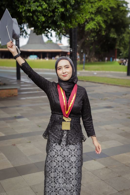 Sesi personal melempar topi